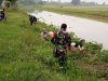 Sebagai Bentuk Komitmen, Sub 5 Pebayuran Sektor 20 Kembali Giat Bersih Sungai Irigasi di Desa Bantarjaya