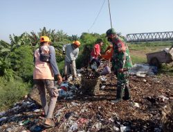 Giat Jumsih, Sub 7 Cabangbungin Sektor 20 Citarum Harum Ajak Warga Kerja Bakti Bersihkan Sampah di Tanggul Citarum