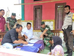 Danramil 11/Pebayuran Kapten Chb Ibrohim Monitoring Penyaluran Bantuan Sosial di Wilayah Desa Sumbersari